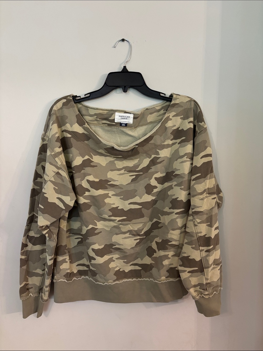 American eagle Camo Pullover Sweatshirt in Olive and Tan